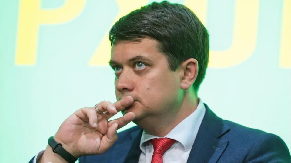 Разумков розраховує на присутність Кабміну на позачерговому засіданні Ради