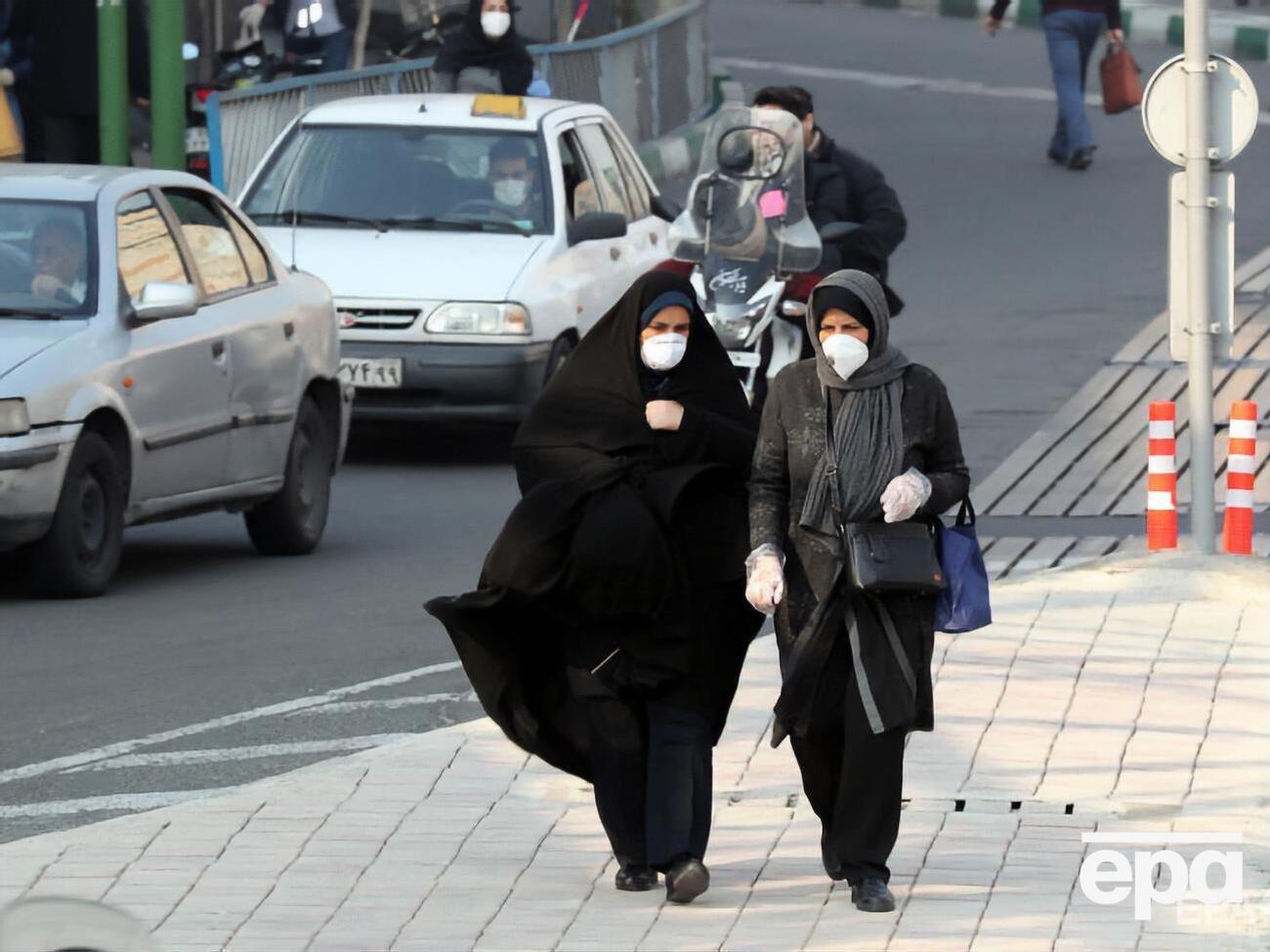 В Ірані захворіло майже 600 осіб