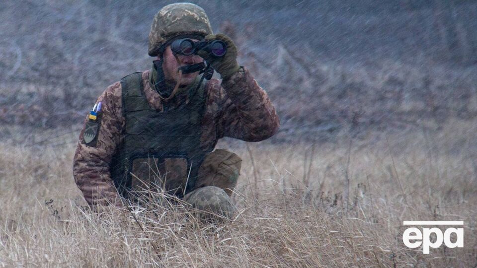 По машине украинских военных стреляли с расстояния в 3500 метров