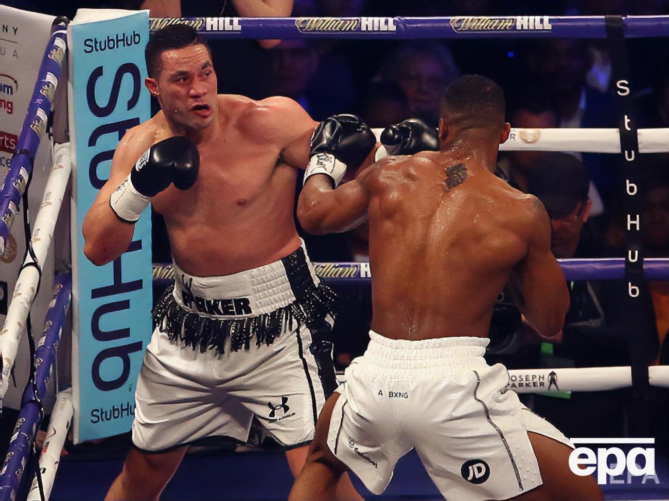 Паркер (на фото ліворуч) сподівається на поєдинок наприкінці 2020 року