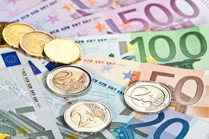 НБУ встановив курс валют на 10 березня