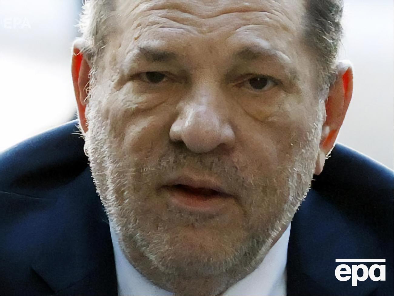 За действиями Вайнштейна, находящегося в палате тюремного лазарета, ведется круглосуточное наблюдение