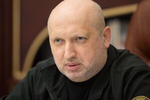 Турчинов: Була команда не здаватися й виходити зі зброєю