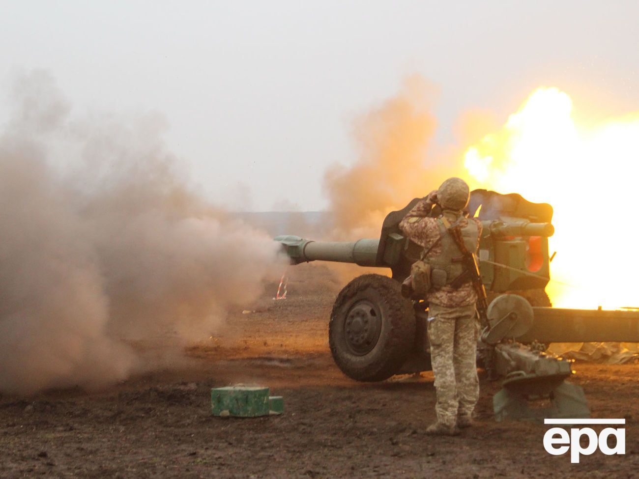 По словам Бутусова, украинские военные на обстрелы ответили не сразу