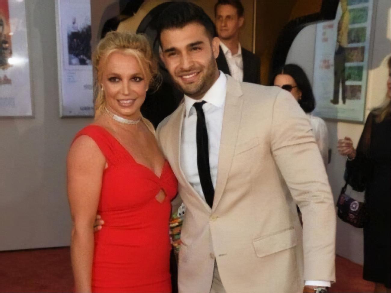 До схуднення наречений Спірс мав інший вигляд