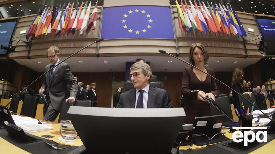 9 марта Сассоли принял решение сократить сессию Европарламента из-за распространения коронавирусной инфекции