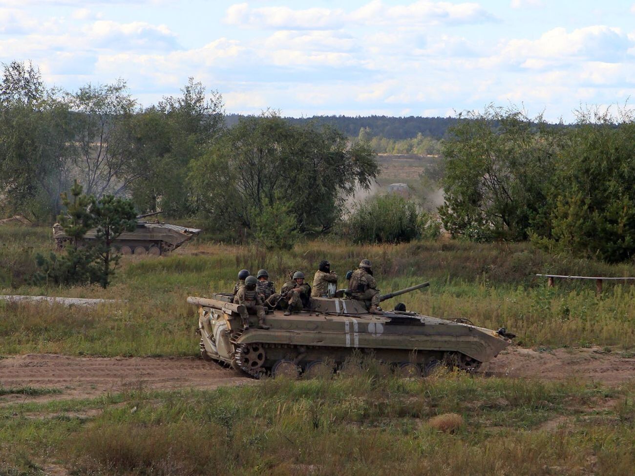 В штабе ООС заверили, что ответили на обстрелы боевиками прицельным огнем
