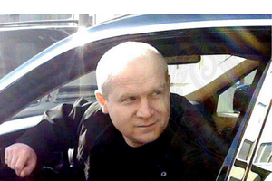 Исследователи Bellingcat предполагают, что Пулатов был причастен к охране установки "Бук", из которой сбили самолет