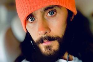 Лето: Одна из моих любимых вещей во время приездов в Киев – все мосты, по которым я поднимаюсь