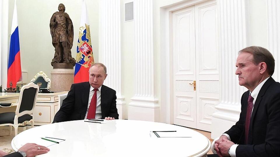 Путін – Медведчуку: Я дуже розраховую на те, що у вас це вийде за підтримки адміністрації президента України