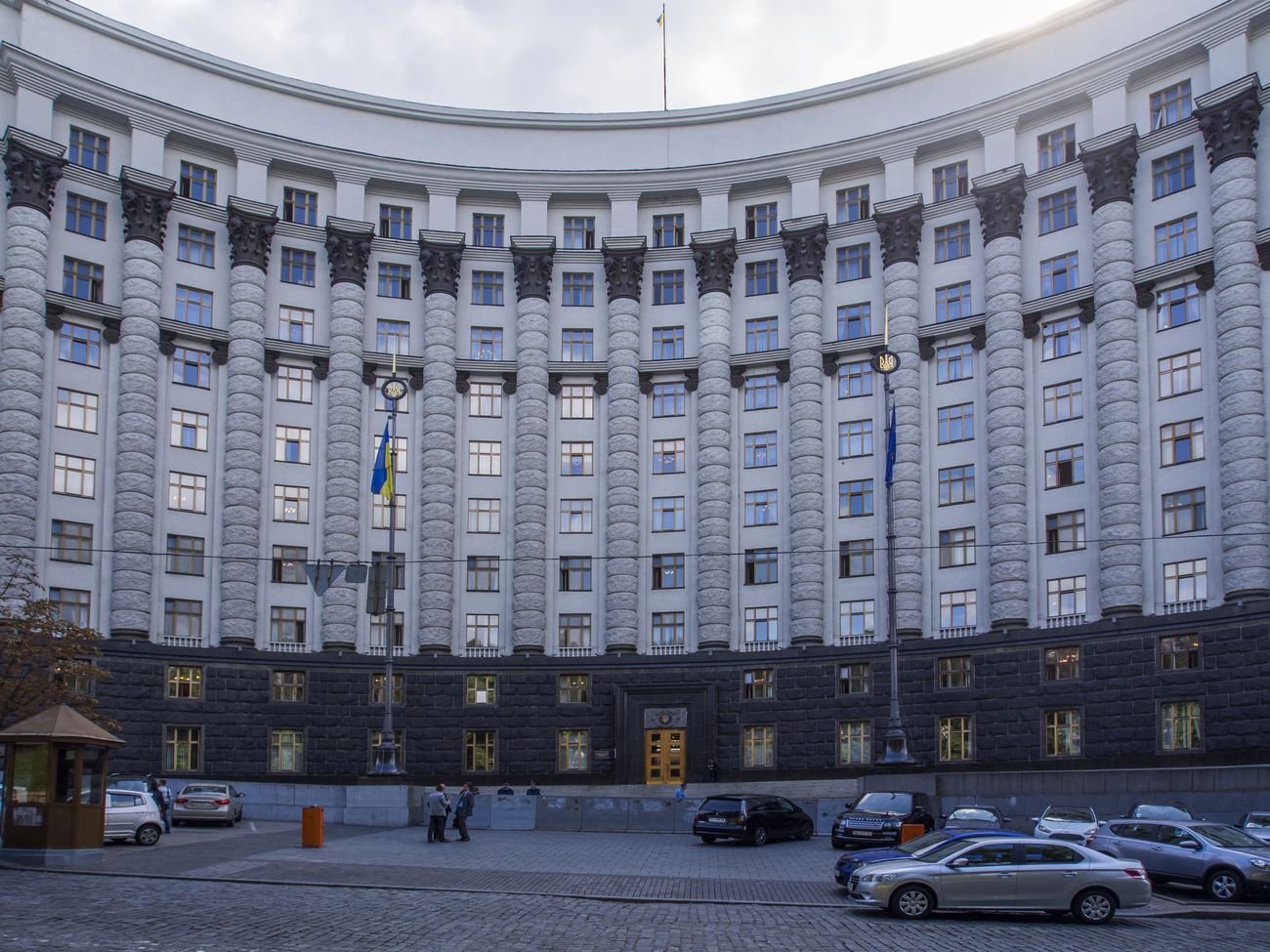 Шмигаль заявив, що Кабмін стежитиме за поширенням коронавірусної інфекції у світі