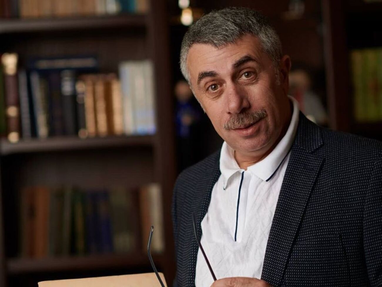 Просто ввести карантин и сидеть, ничего больше не делать – это наивно, глупо и преступно