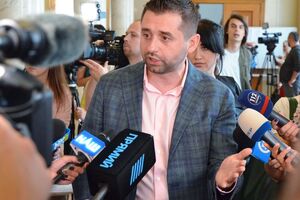 Арахамія впевнений, що СБУ має перевірити законність поїздки депутатів від ОПЗЖ до РФ