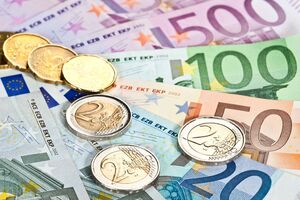 НБУ установил курс валют на 12 марта