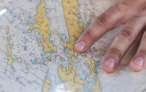 20 февраля вблизи Нигерии пираты похитили 10 членов экипажа Alpine Penelope