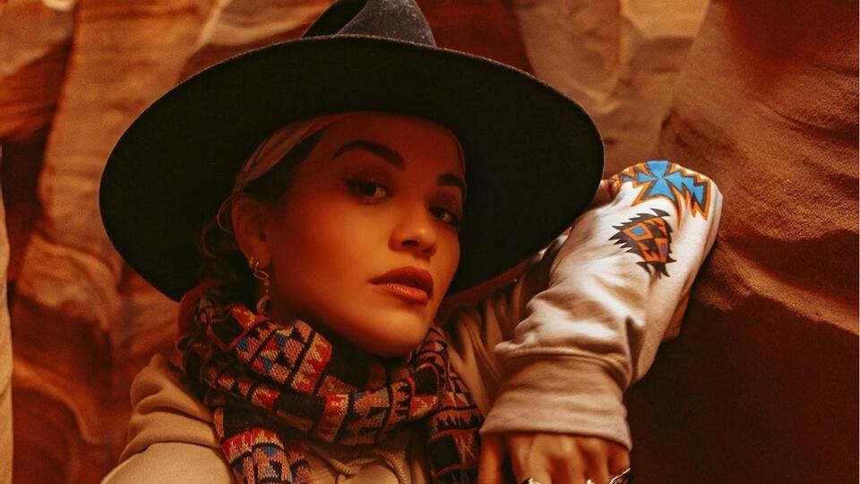 Ора: Просто загляньте!