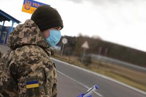 Сокращение пунктов пропуска обусловлено необходимостью усиления эпидемиологического контроля, отметили в Кабмине