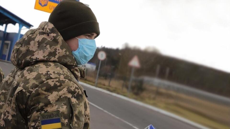 Сокращение пунктов пропуска обусловлено необходимостью усиления эпидемиологического контроля, отметили в Кабмине