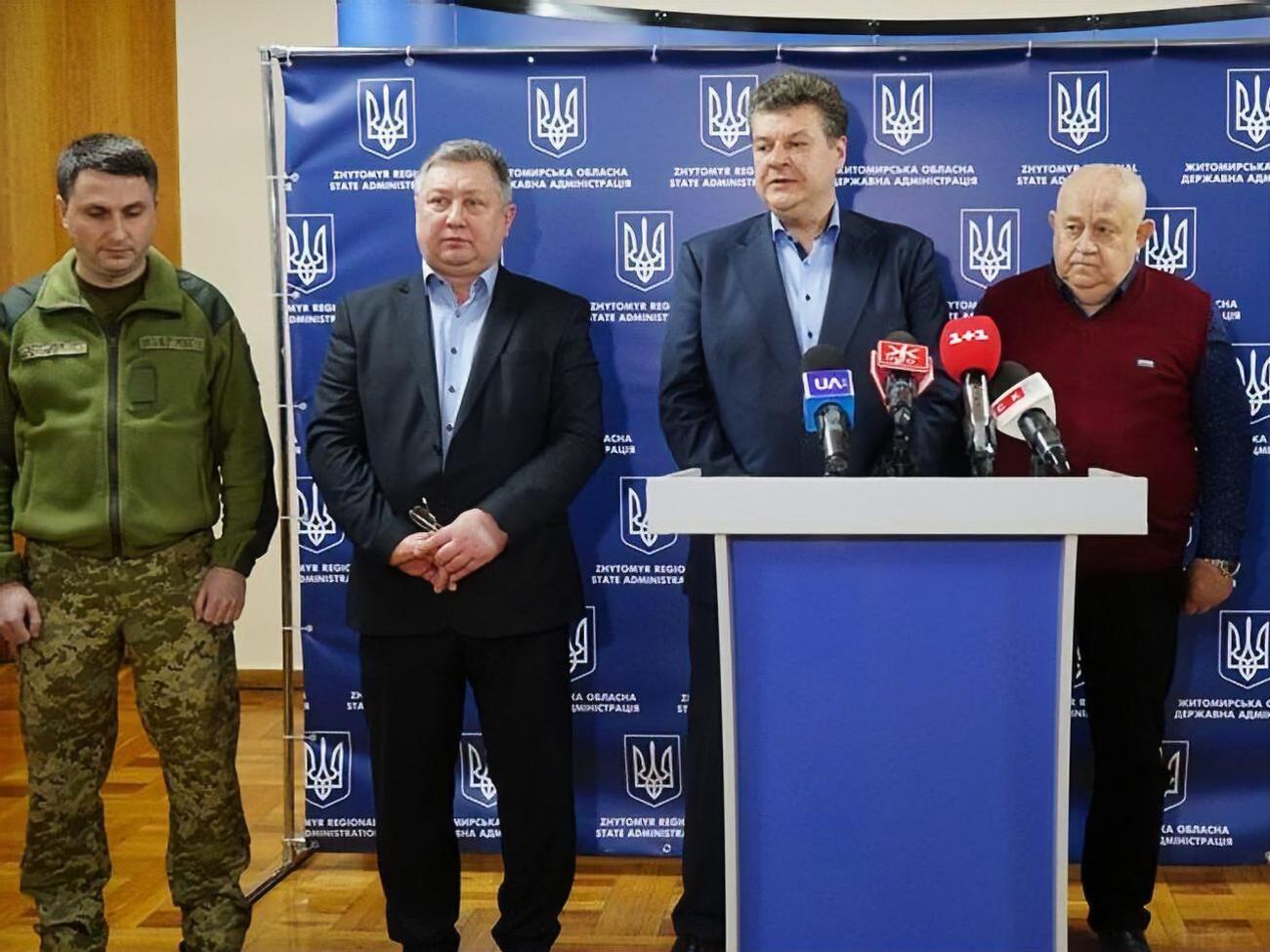 Представители властей Житомирской области и медики провели экстренный брифинг в связи с первым случаем коронавируса в регионе