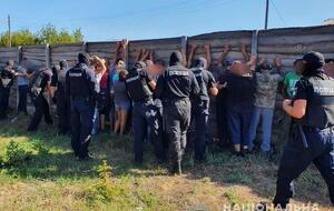 В нападении участвовали десятки человек, обвинение составлено в отношении пятерых