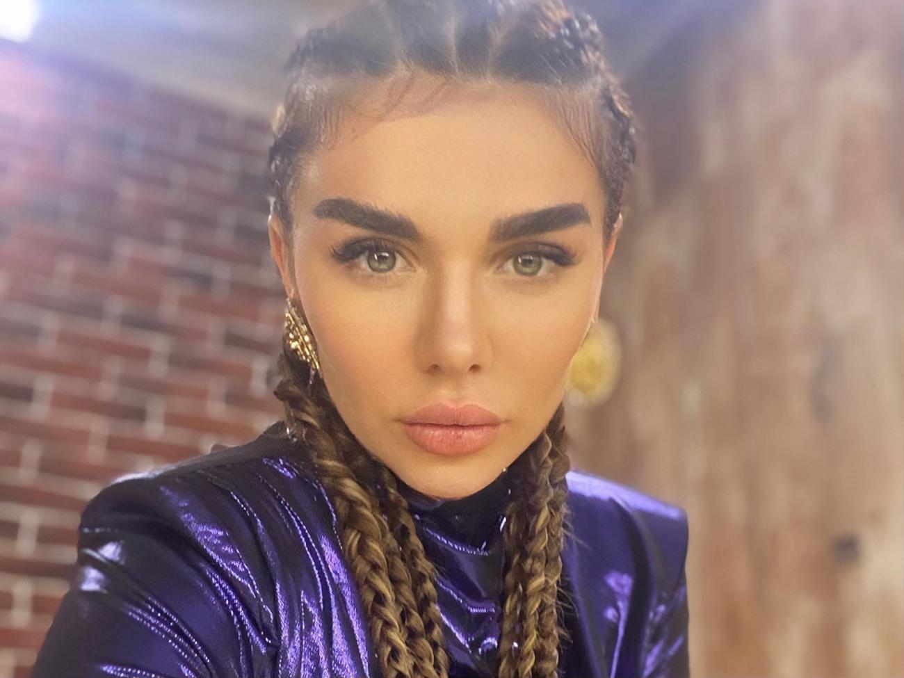 Сєдокова:  Я так боюся, що ця ситуація посварить нас усіх і ми ще більше закриємо свої обличчя і серця, тому що так потрібно, щоб вижити...