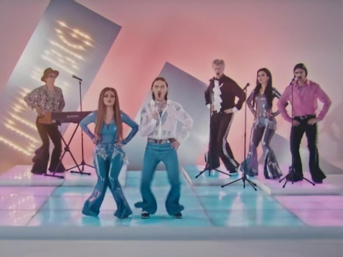 Little Big: Мы придумали эту песню, когда все вместе поехали отдыхать в январе