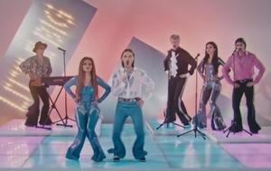 Little Big: Мы придумали эту песню, когда все вместе поехали отдыхать в январе