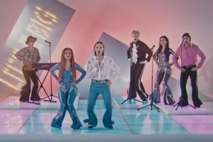 Little Big: Мы придумали эту песню, когда все вместе поехали отдыхать в январе