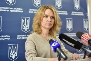 По словам Остапченко, сейчас состояние больной оценивается как средней тяжести