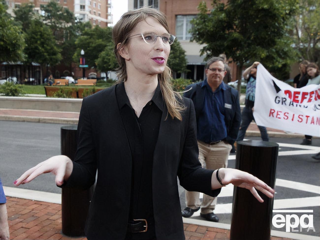 У в'язниці Меннінг змінила стать