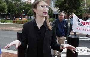 У в'язниці Меннінг змінила стать