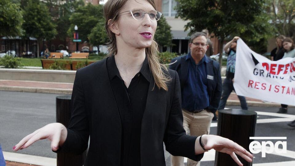 У в'язниці Меннінг змінила стать