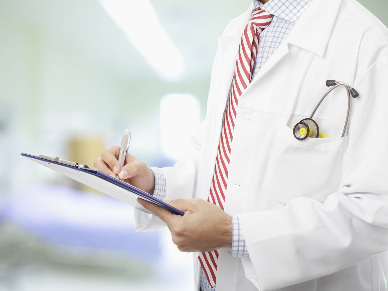 Чоловіка госпіталізували 12 березня