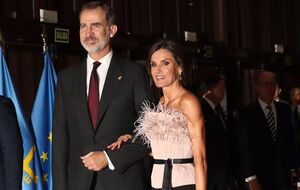 Королева Летиція дотримуватися норм карантину