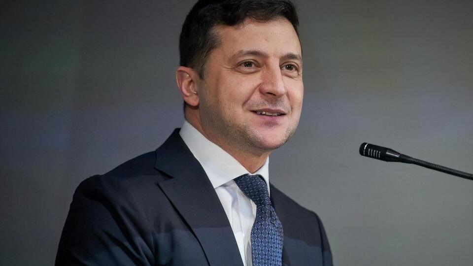 Президент Владимир Зеленский подписал закон "О среднем образовании"