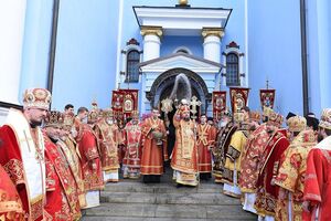 Церковнослужителей попросили соблюдать дистанцию минимум в 1,5-2 метра