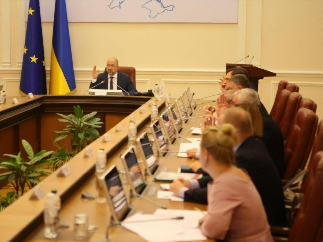 Кабмін обговорив процедуру вивезення українських громадян