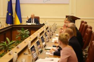 Кабмін обговорив процедуру вивезення українських громадян