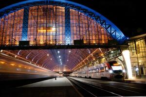 Потяги "Інтерсіті" курсуватимуть не до Перемишля, а тільки до Львова