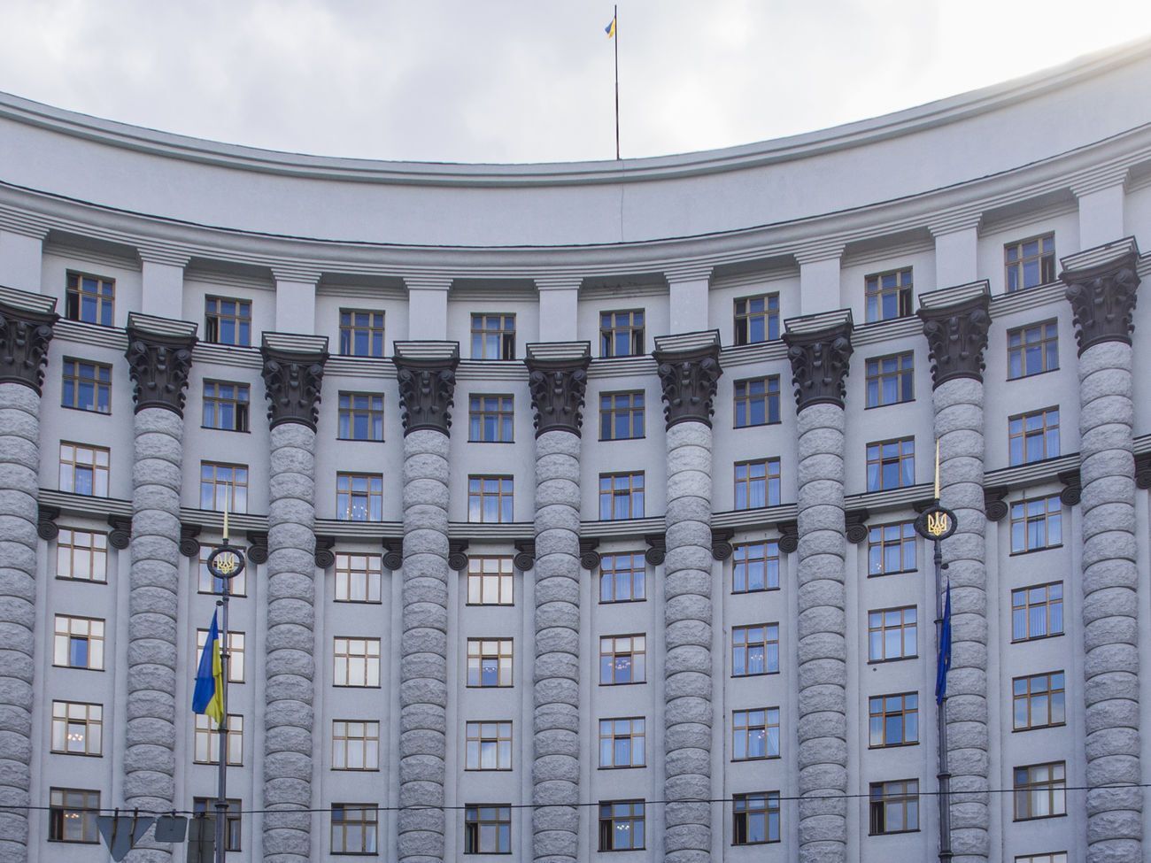 Кабмин принял распоряжение о прекращении пропуска иностранцев в Украину для борьбы с распространением коронавируса
