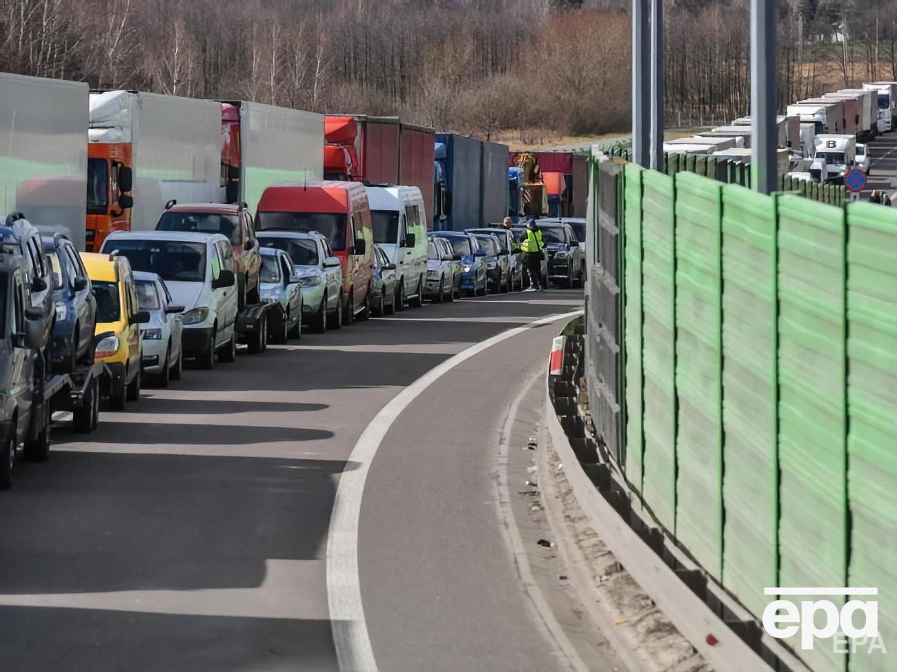 Опубліковано повний перелік пунктів пропуску на кордоні, які Україна закриває через коронавірус. Інфографіка