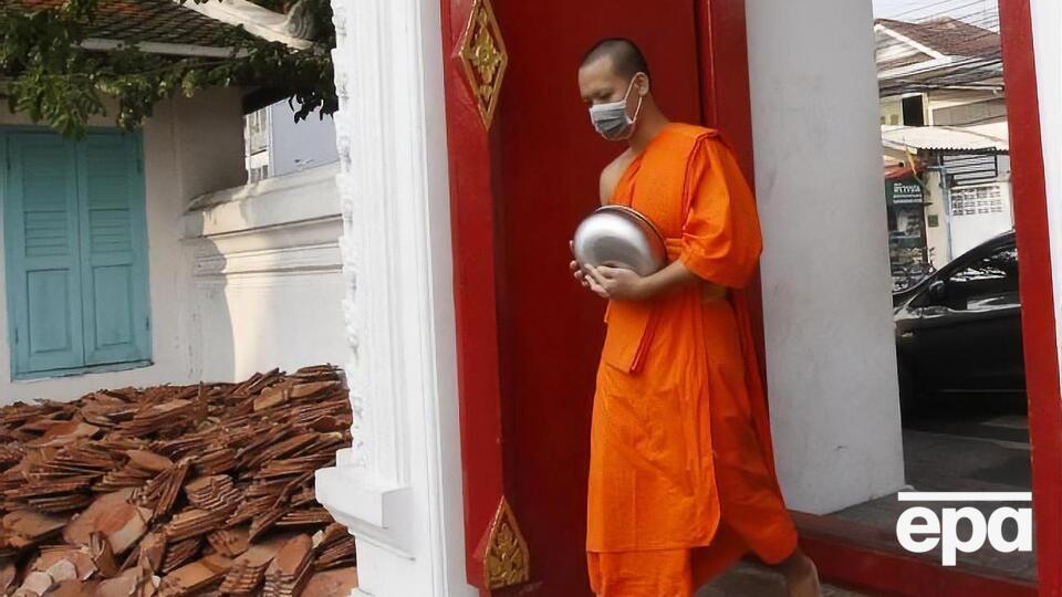 У світі зростає захворюваність на COVID-19