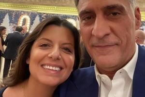 У Симоньян уже есть трое детей от режиссера Тиграна Кеосаяна