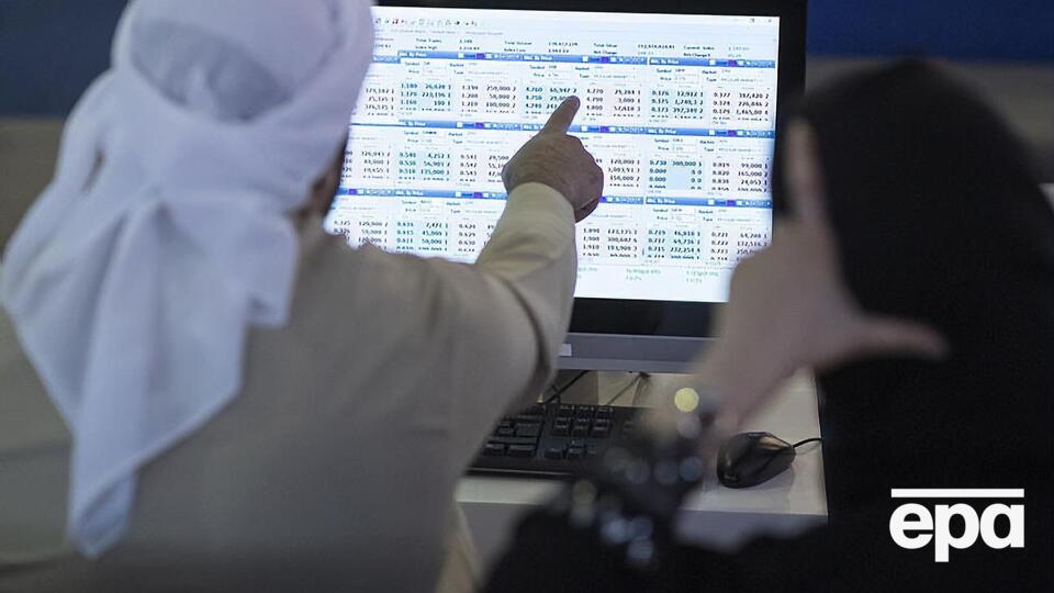 Нефть подешевела до четырехлетнего минимума