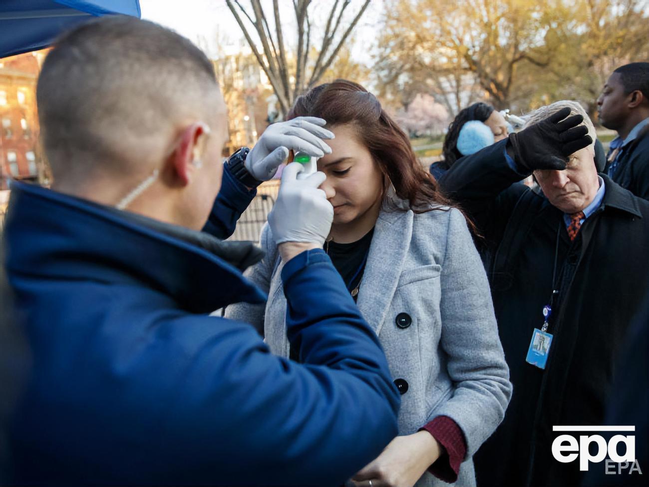 Количество заболевших в США приблизилось к 4 тыс.