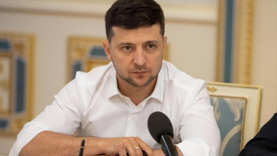 За даними ЗМІ, Зеленський сьогодні на Банковій збирає бізнесменів та депутатів