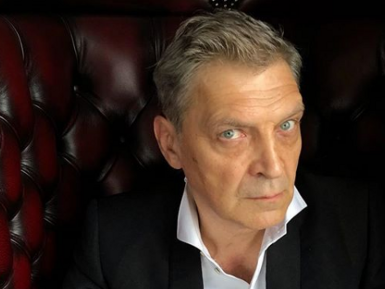 Все без исключения пандемии становились супердоходными для церкви. Сегодня она решила послужить коронавирусу