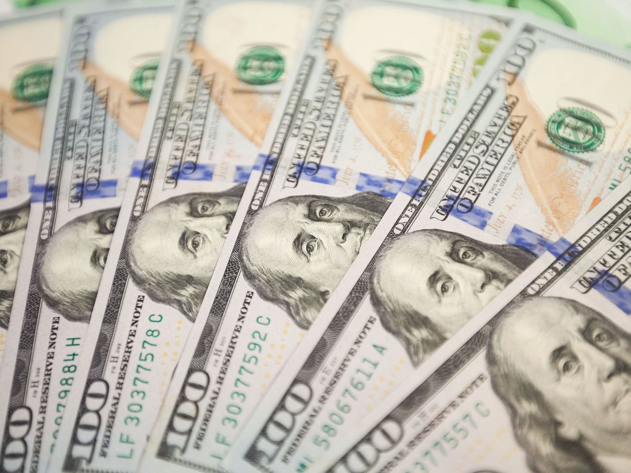 Чурій запевнив, що НБУ й комерційні банки повністю задовольняють попит на валюту