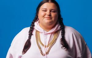 Forbes отметил alyona alyona в двух категориях – "Знаменитости" и "Развлечения"