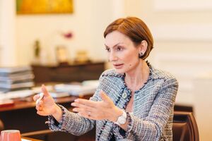 Рожкова призвала как можно реже посещать банковские отделения